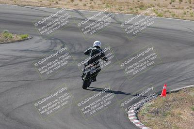 media/Apr-20-2025-AHRMA (Sun) [[393a79c373]]/Race/group 10 early race/Turn 4b/
